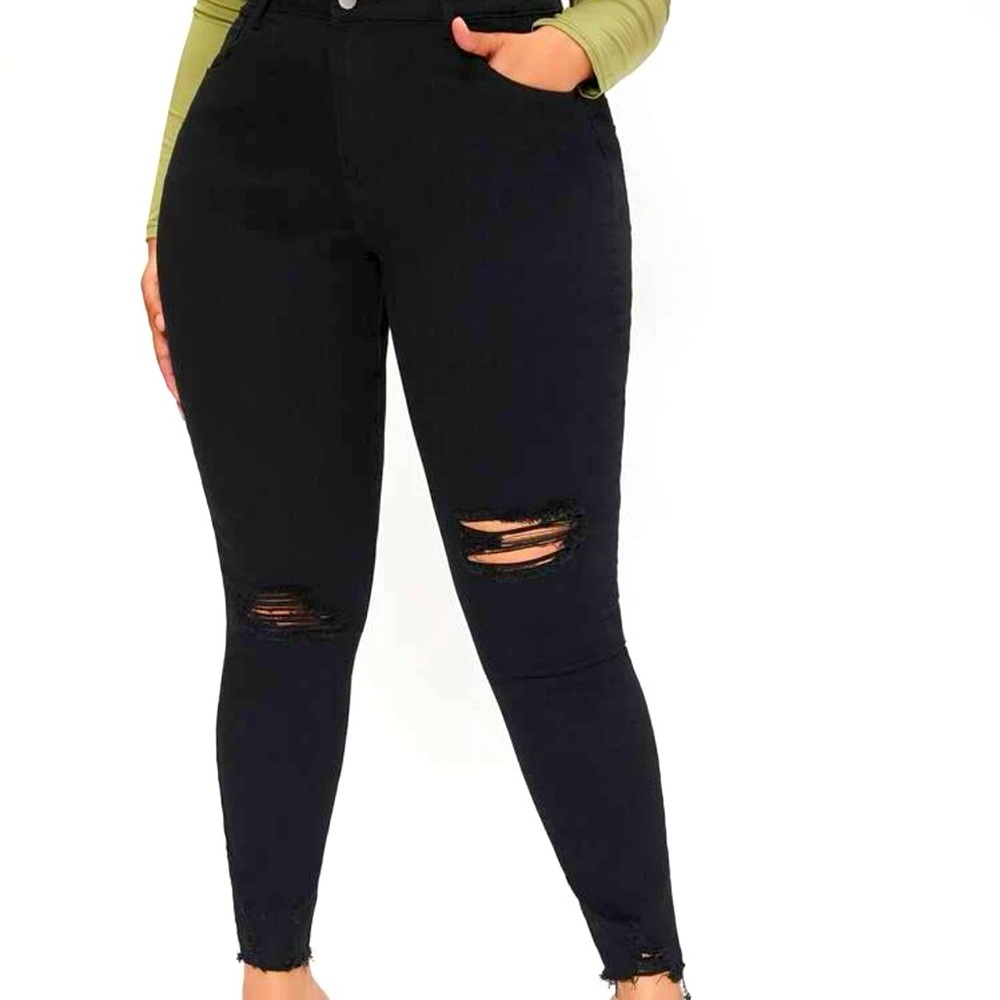 High Waste Ripped Raw Hem Jeans